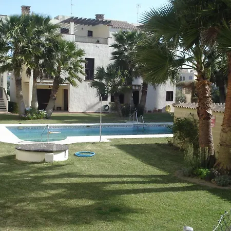 Individual En El Pueblo De Zahara Zahara de los Atunes